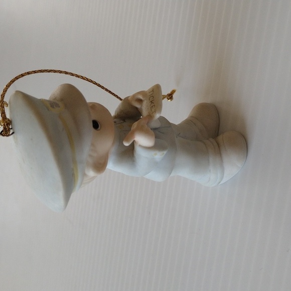 Precious Moments Trust‎ and Obey Policeman Ornament - Picture 5 of 5